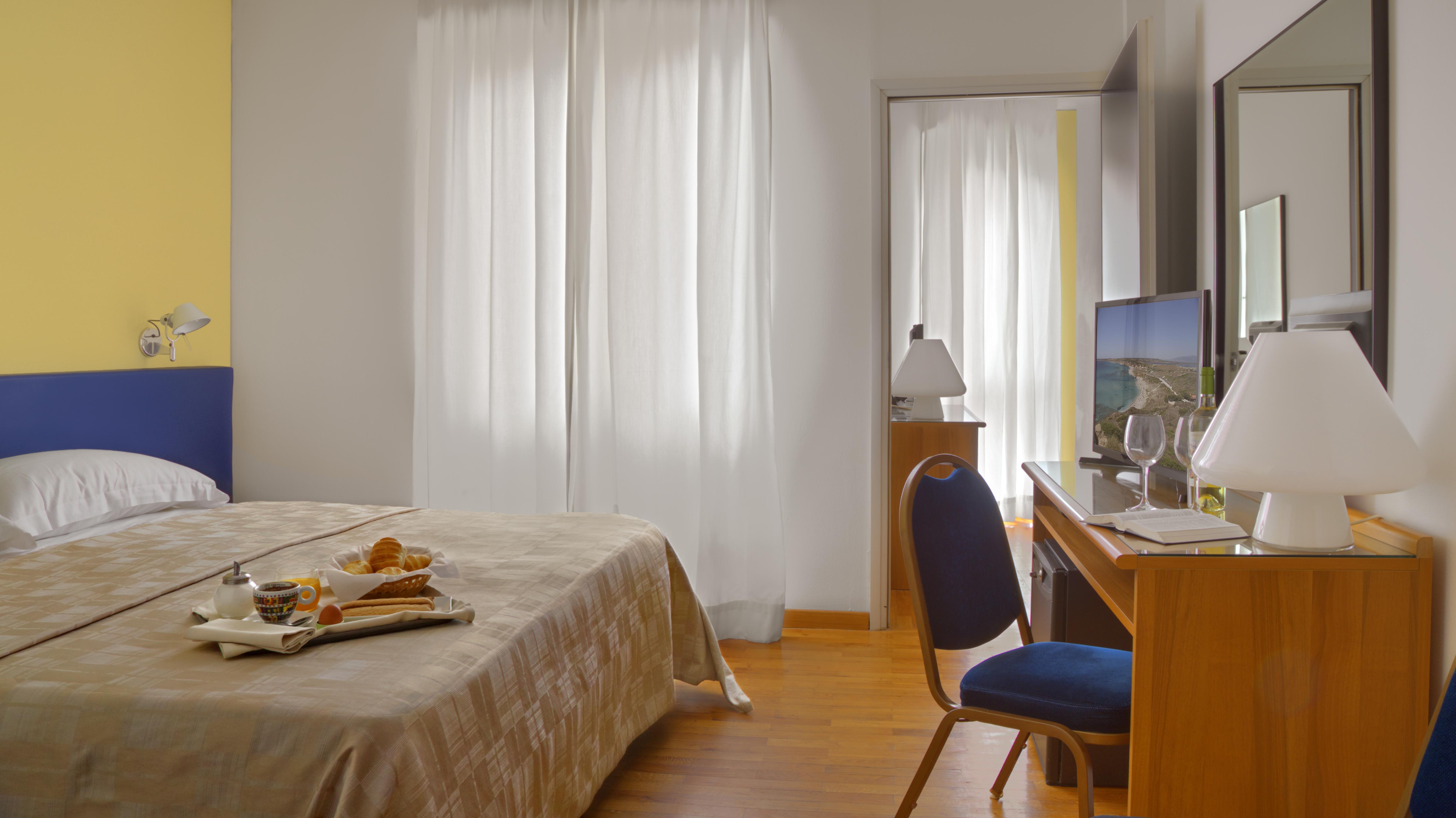 Mistral2 Hotel Οριστάνο Εξωτερικό φωτογραφία