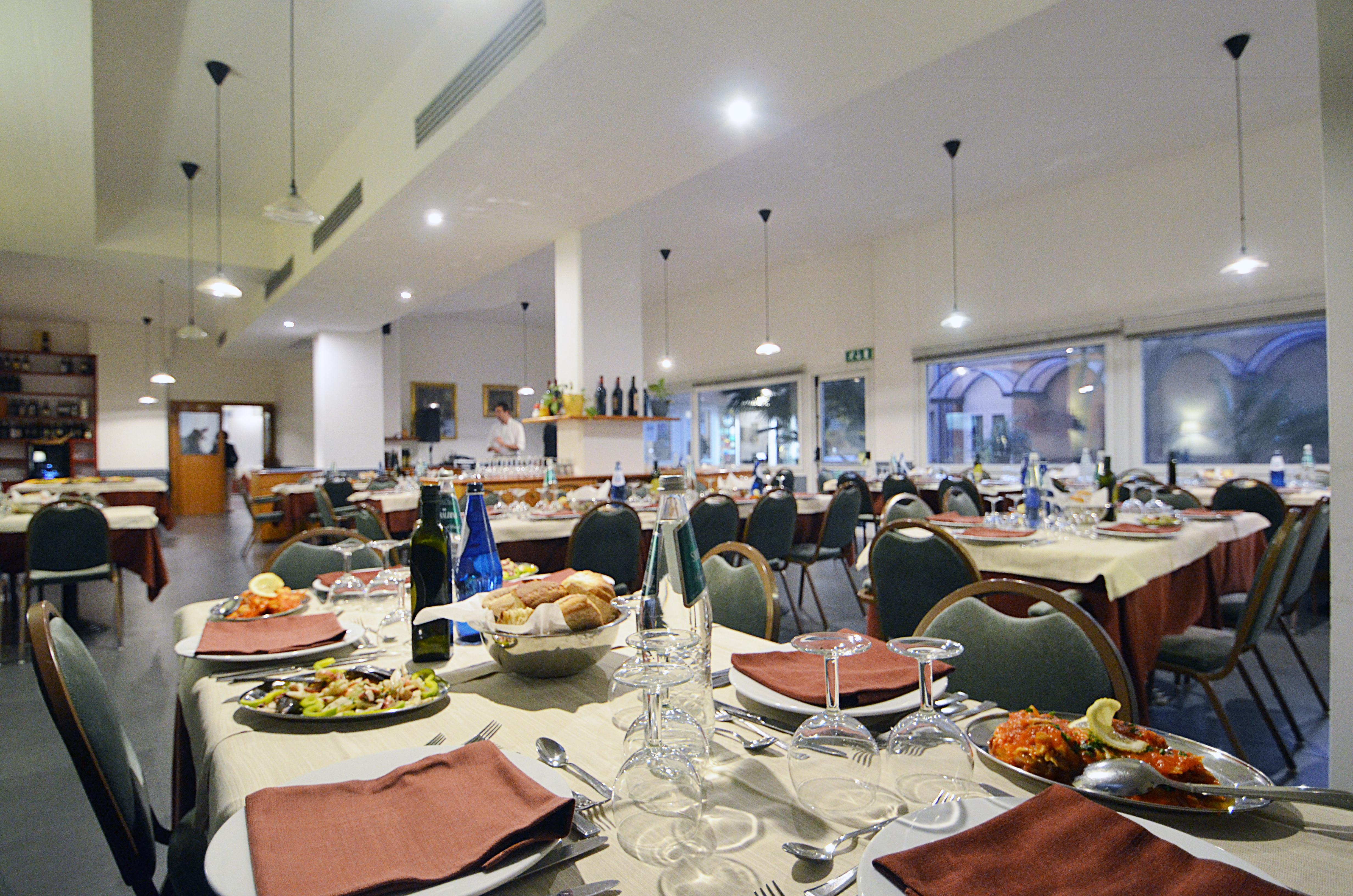 Mistral2 Hotel Οριστάνο Εξωτερικό φωτογραφία