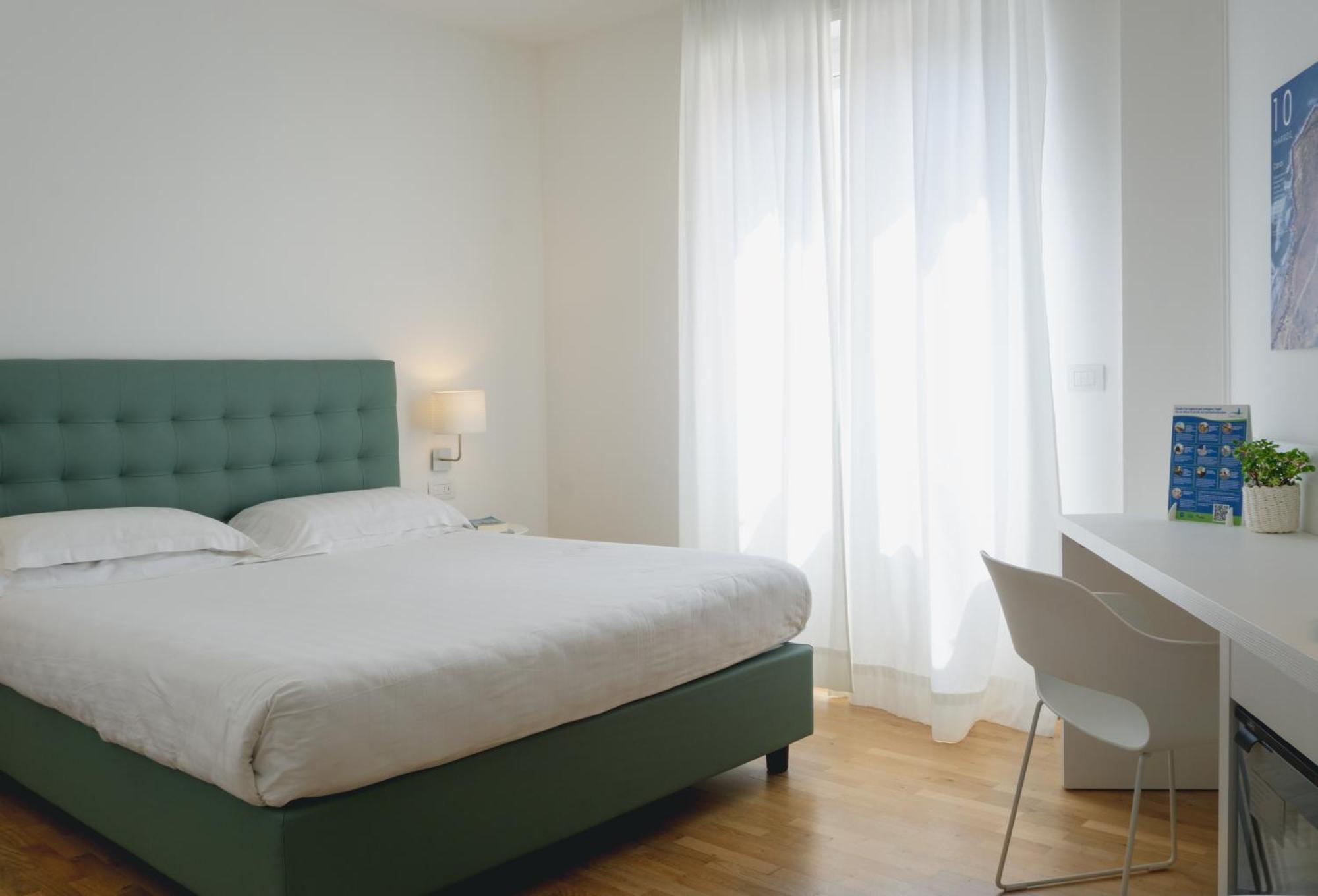 Mistral2 Hotel Οριστάνο Εξωτερικό φωτογραφία