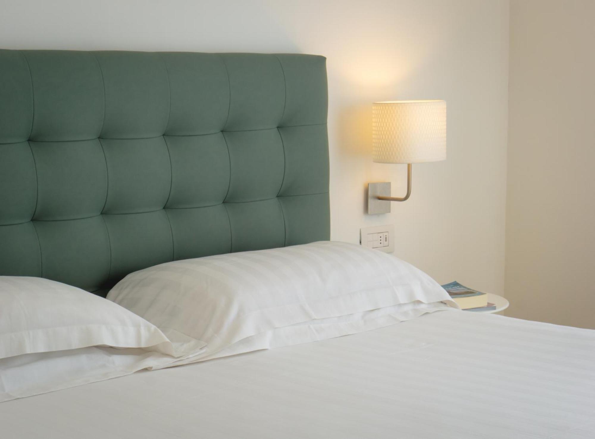 Mistral2 Hotel Οριστάνο Εξωτερικό φωτογραφία