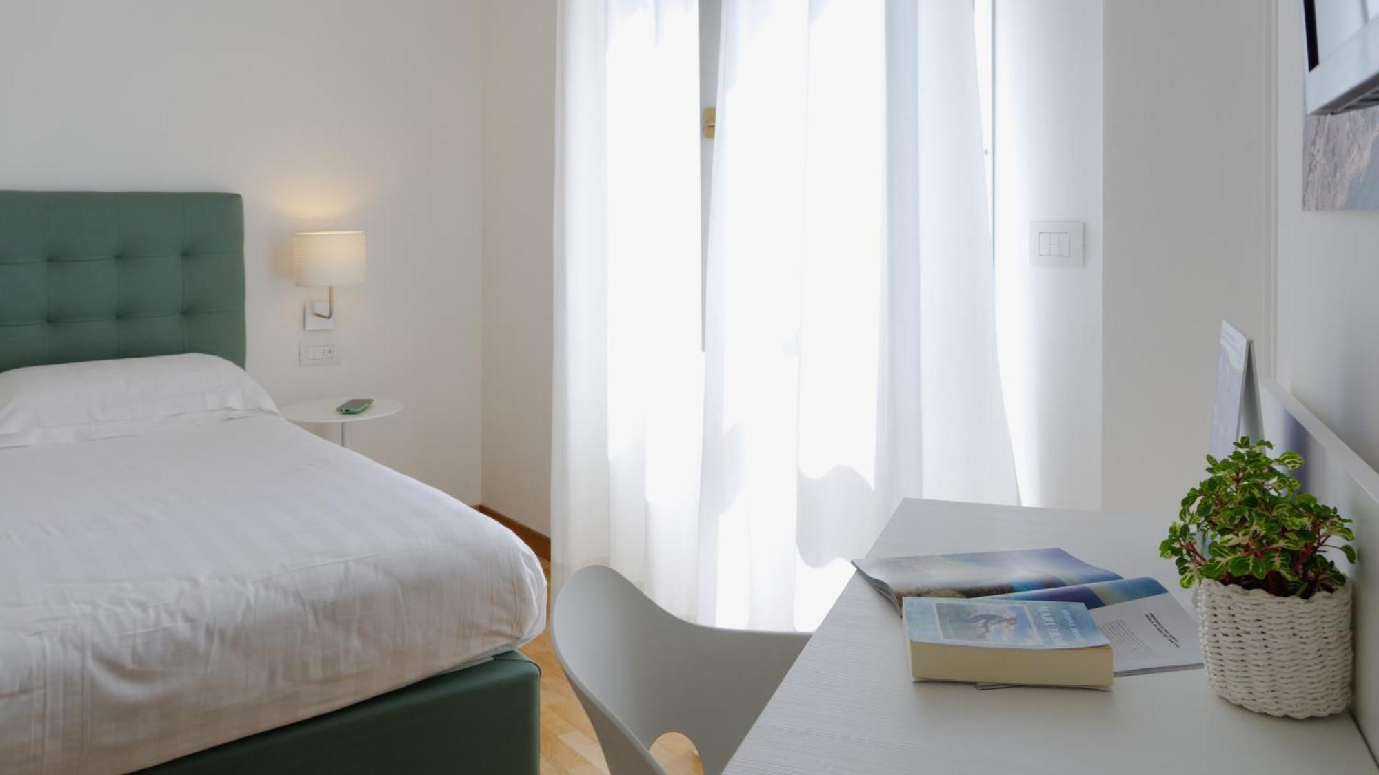 Mistral2 Hotel Οριστάνο Εξωτερικό φωτογραφία