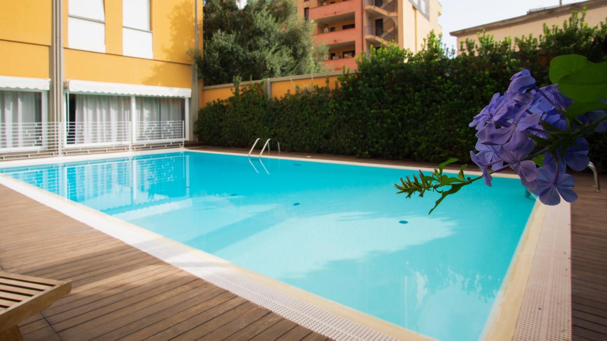 Mistral2 Hotel Οριστάνο Εξωτερικό φωτογραφία