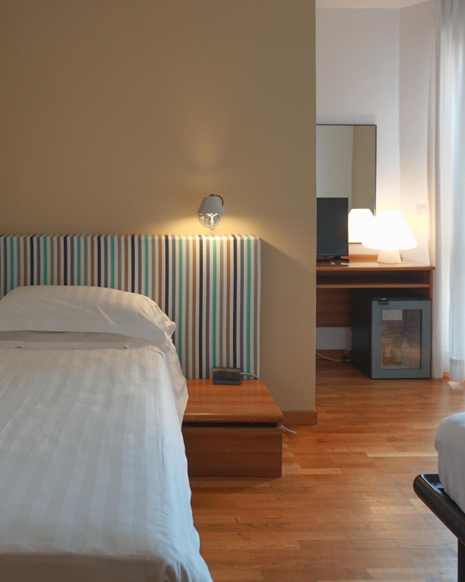 Mistral2 Hotel Οριστάνο Εξωτερικό φωτογραφία